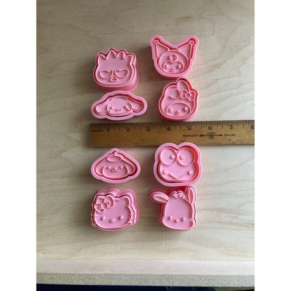 Hello Kitty KUROMI Badtz-maru Family character Cookie Cutter Set 8pc - Picture 6 of 7